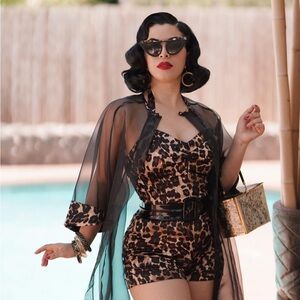 Discontinued Vintage Vandalizm Eartha Set in Leopard Print